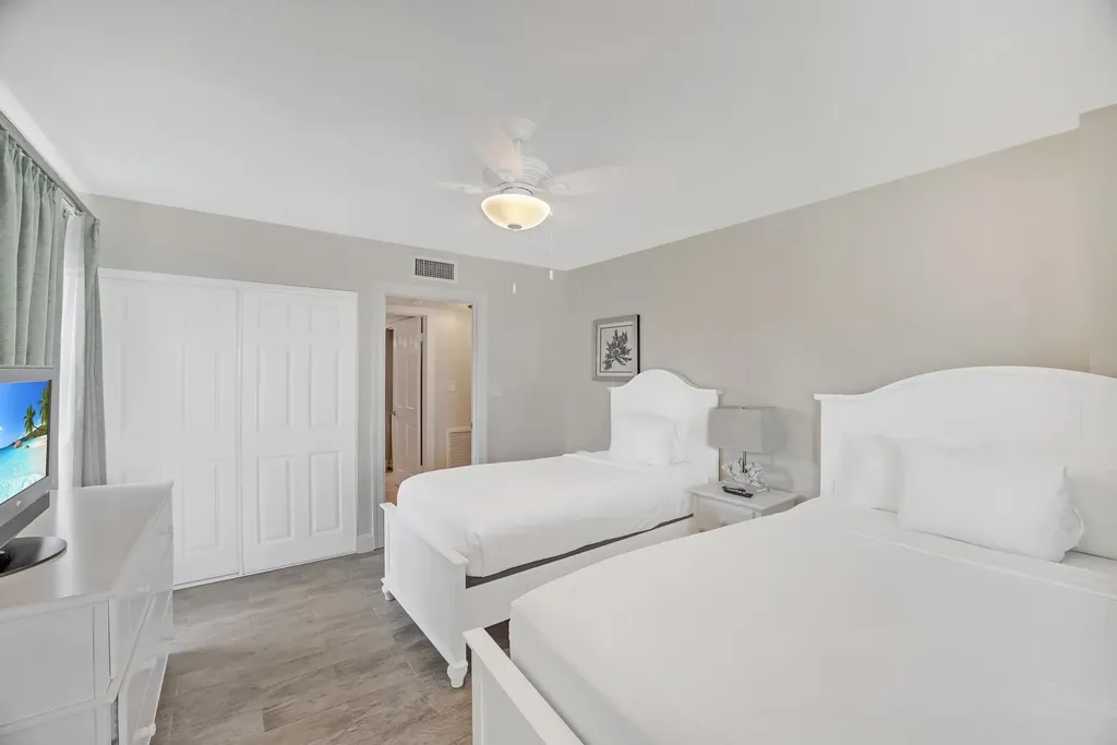 4303 Marina Villas Drive Duck Key FL 33050