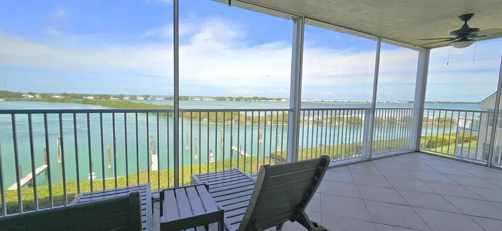 4303 Marina Villas Drive Duck Key FL 33050