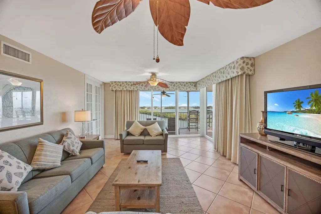 4303 Marina Villas Drive Duck Key FL 33050