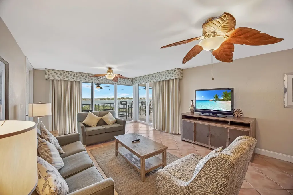 4303 Marina Villas Drive Duck Key FL 33050