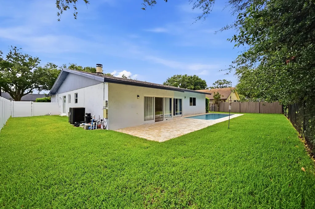 3307 NW 29th Avenue Boca Raton FL 33434