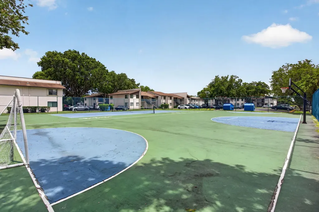 172 W Laurel Drive Margate FL 33063