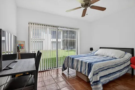172 W Laurel Drive Margate FL 33063