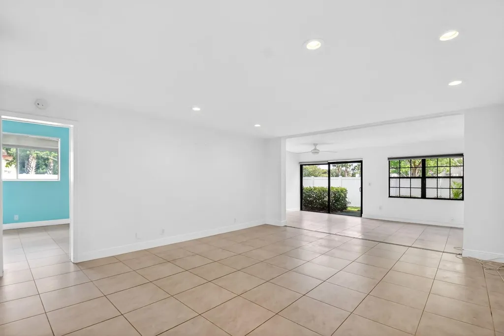 4068 Tivoli Court Greenacres FL 33467