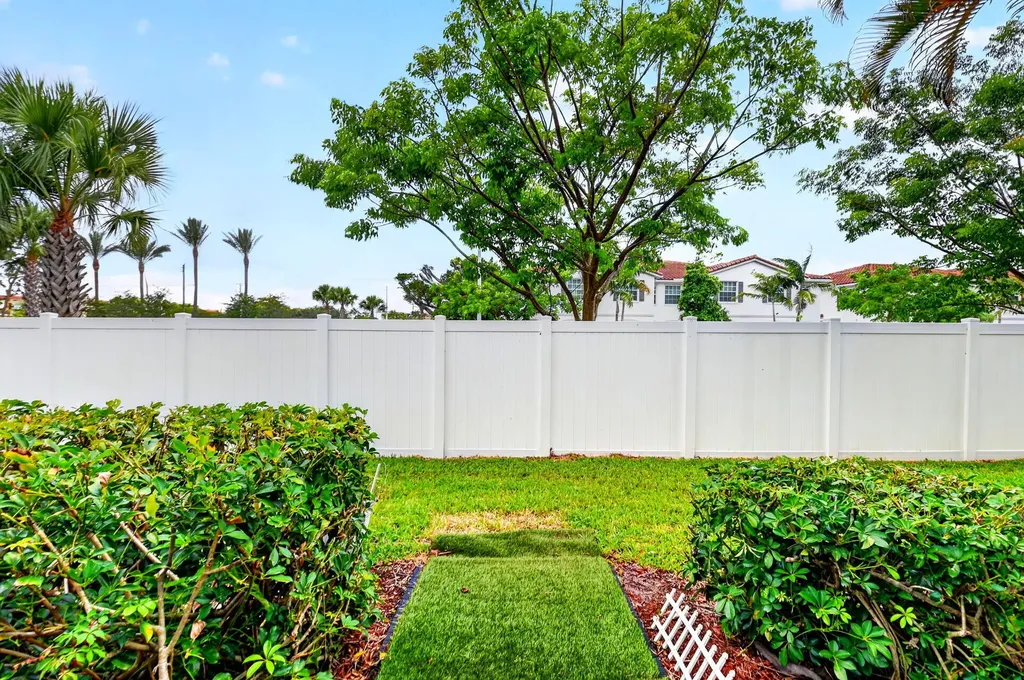 4068 Tivoli Court Greenacres FL 33467