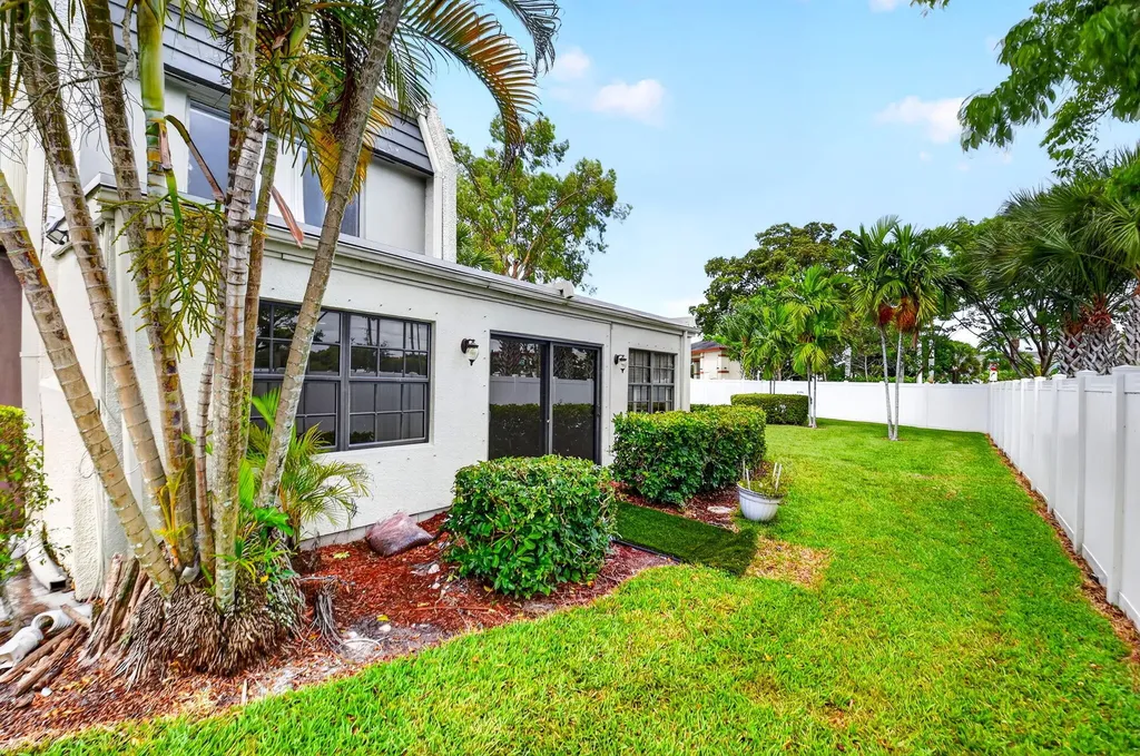 4068 Tivoli Court Greenacres FL 33467