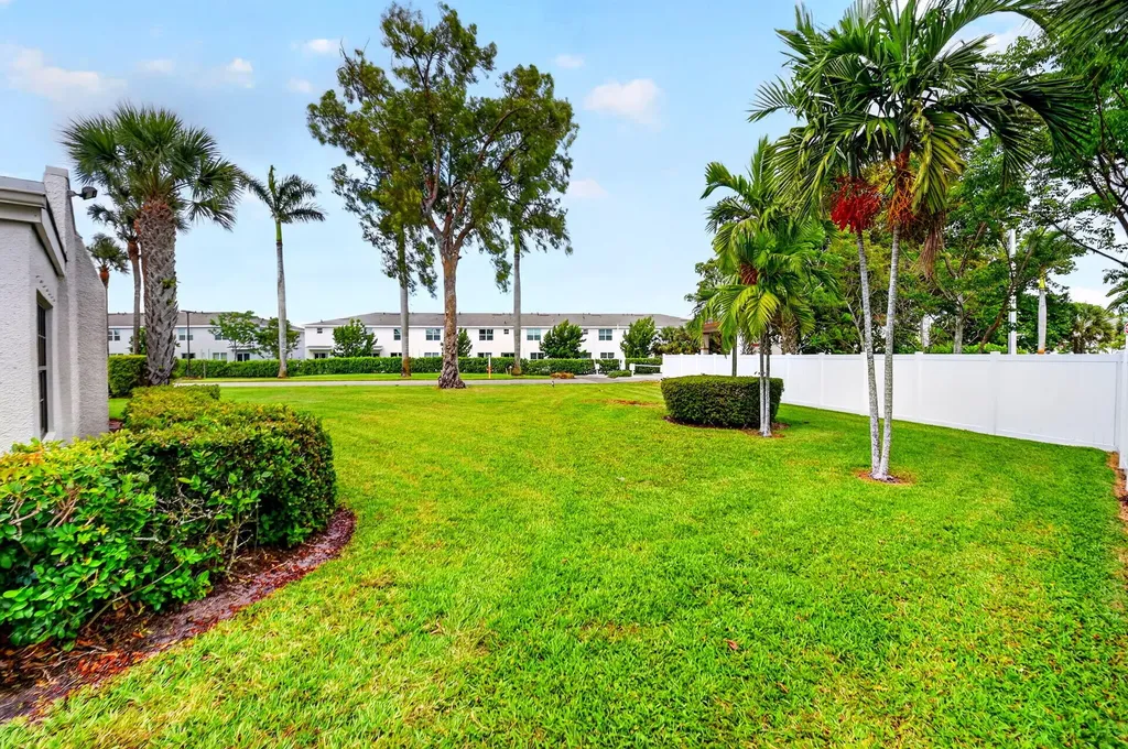 4068 Tivoli Court Greenacres FL 33467
