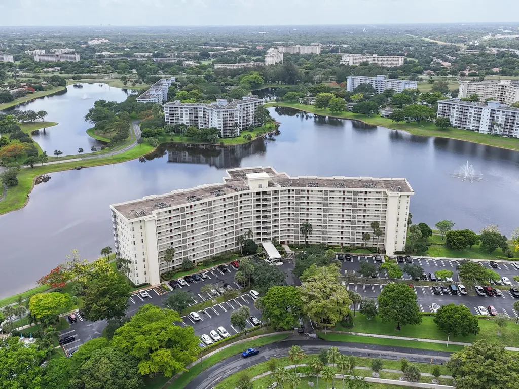 3095 N Course Drive Pompano Beach FL 33069