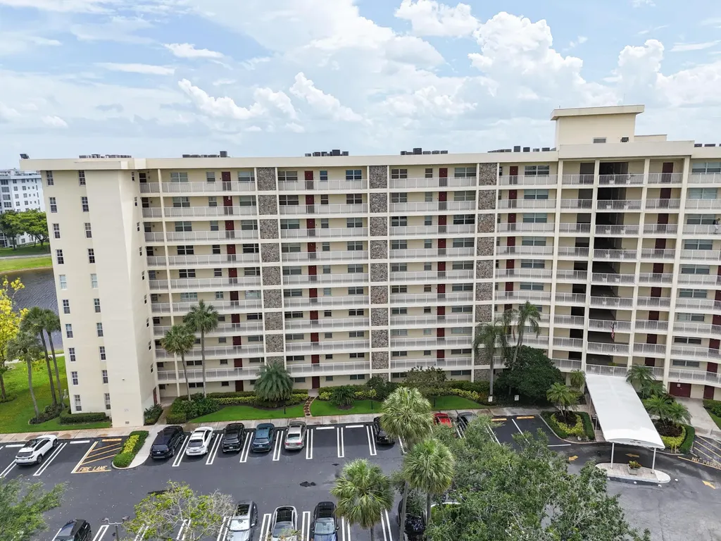 3095 N Course Drive Pompano Beach FL 33069