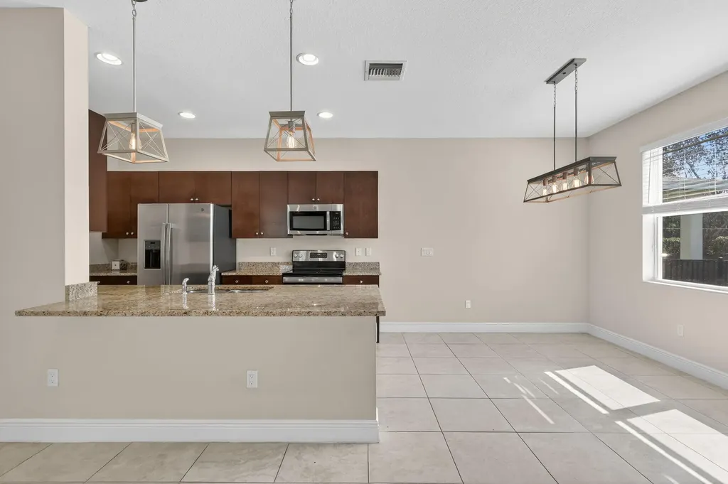 1609 NW Cataluna Circle Port St Lucie FL 34986