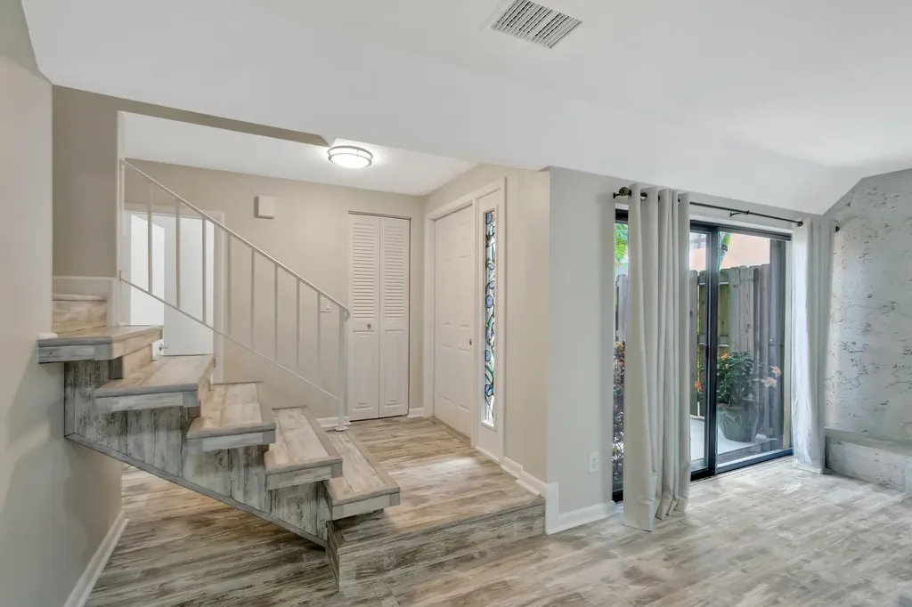 3530 E Gardens East Drive E Palm Beach Gardens FL 33410