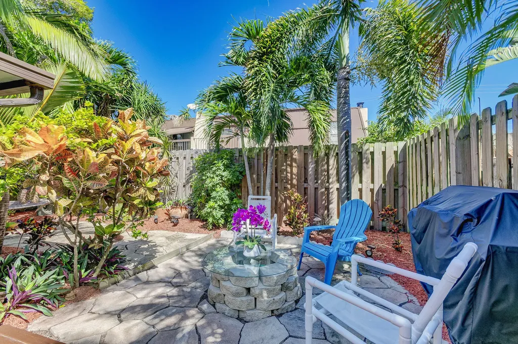 3530 E Gardens East Drive E Palm Beach Gardens FL 33410