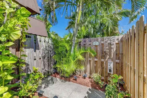 3530 E Gardens East Drive E Palm Beach Gardens FL 33410