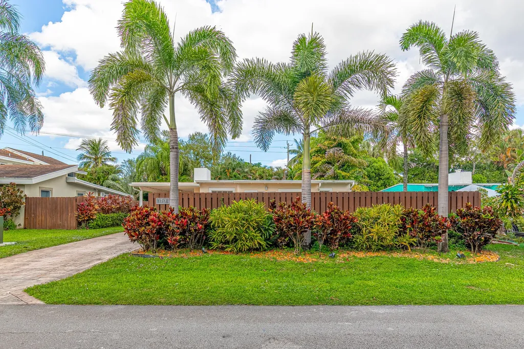 1717 SW 12th Court Fort Lauderdale FL 33312