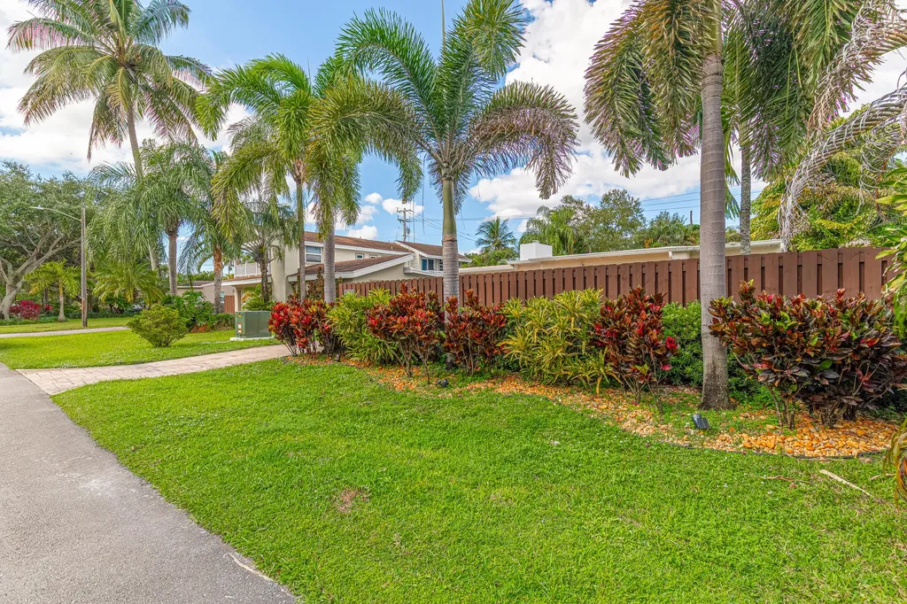 1717 SW 12th Court Fort Lauderdale FL 33312