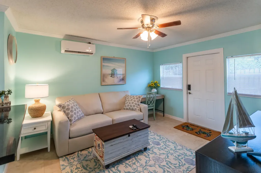 1724 37th Street West Palm Beach FL 33407