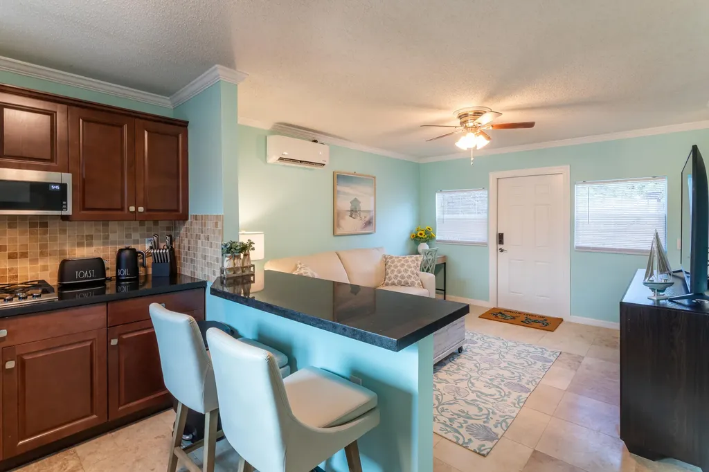 1724 37th Street West Palm Beach FL 33407