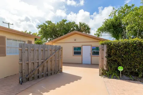 1724 37th Street West Palm Beach FL 33407