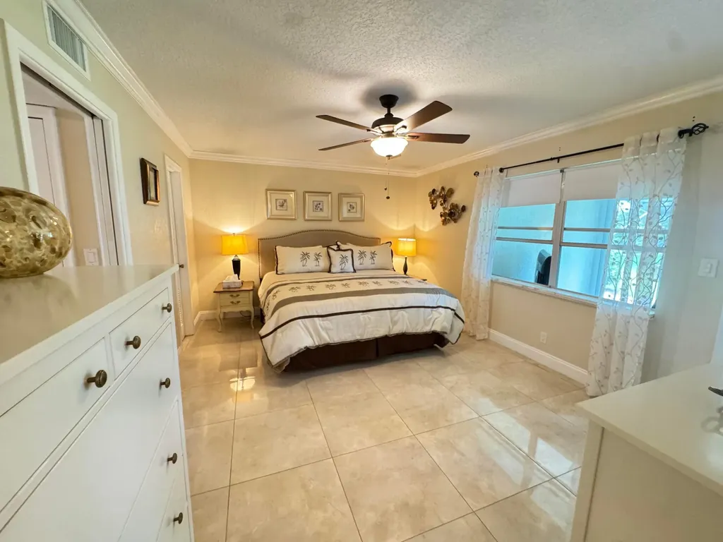 512 High Point Drive Delray Beach FL 33445