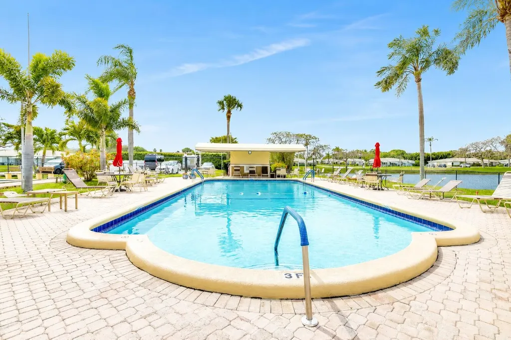 512 High Point Drive Delray Beach FL 33445
