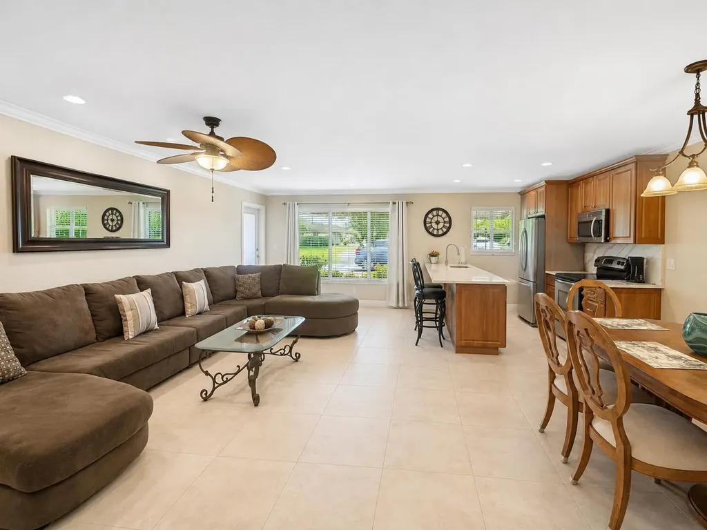 512 High Point Drive Delray Beach FL 33445