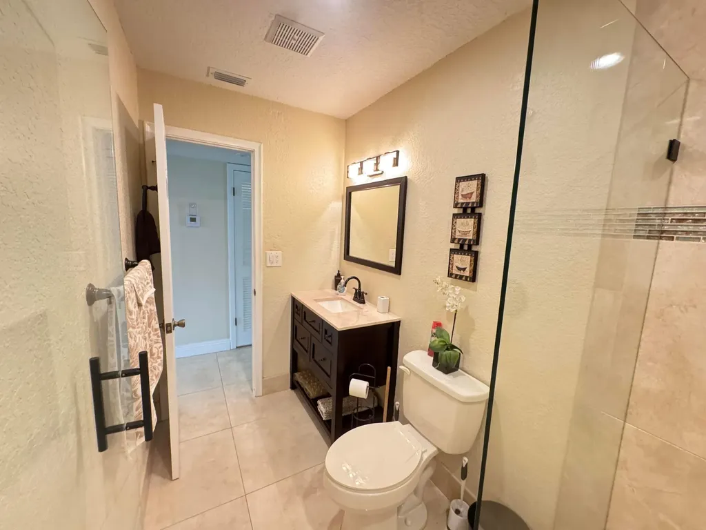 512 High Point Drive Delray Beach FL 33445