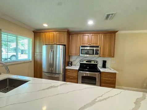 512 High Point Drive Delray Beach FL 33445