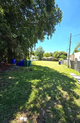 1252 NW 35th Street Miami FL 33142