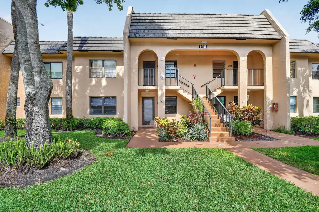 145 Lake Nancy Lane West Palm Beach FL 33411