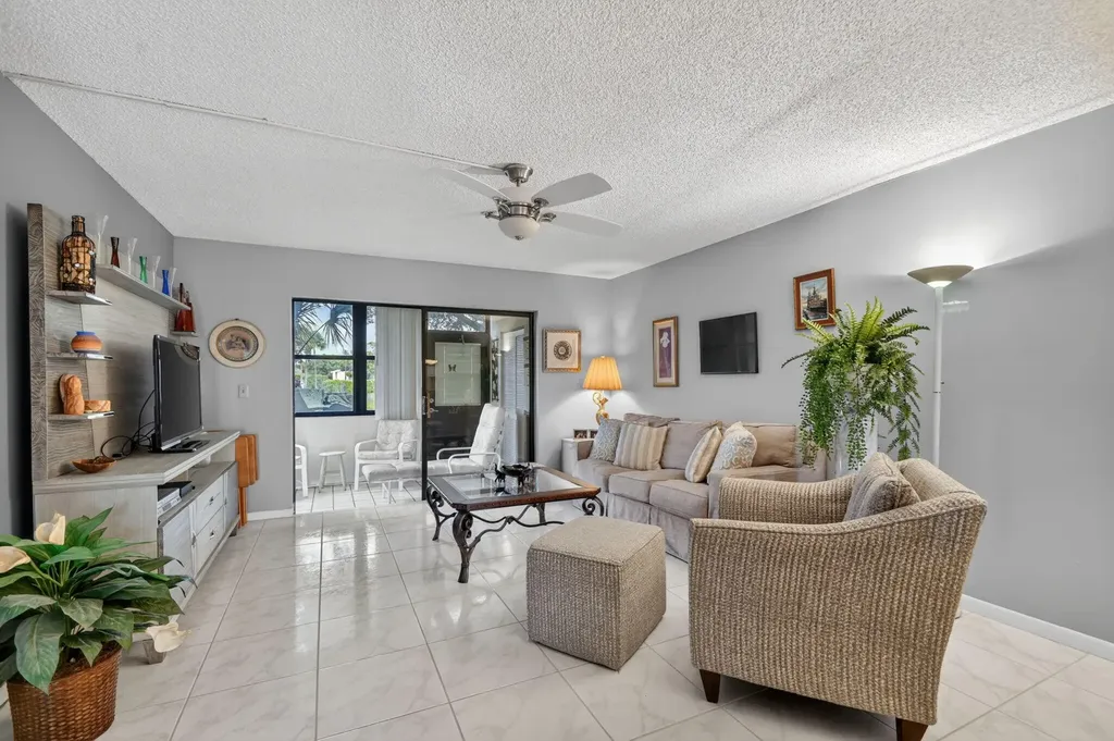 145 Lake Nancy Lane West Palm Beach FL 33411