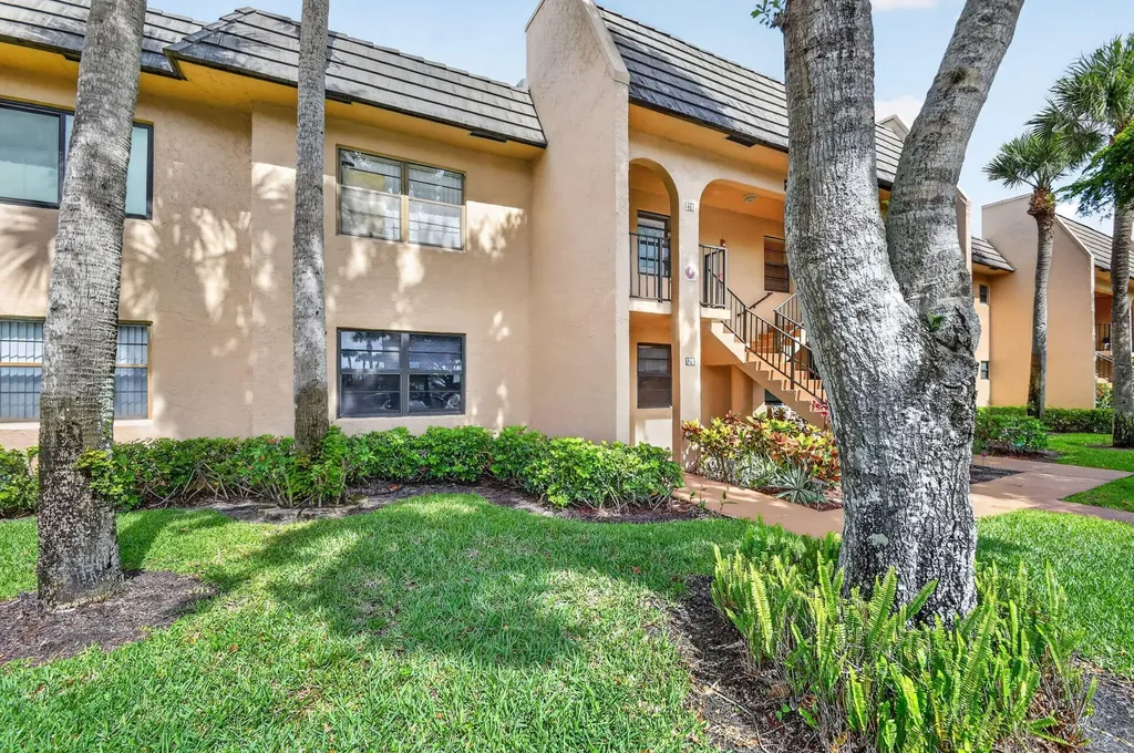 145 Lake Nancy Lane West Palm Beach FL 33411