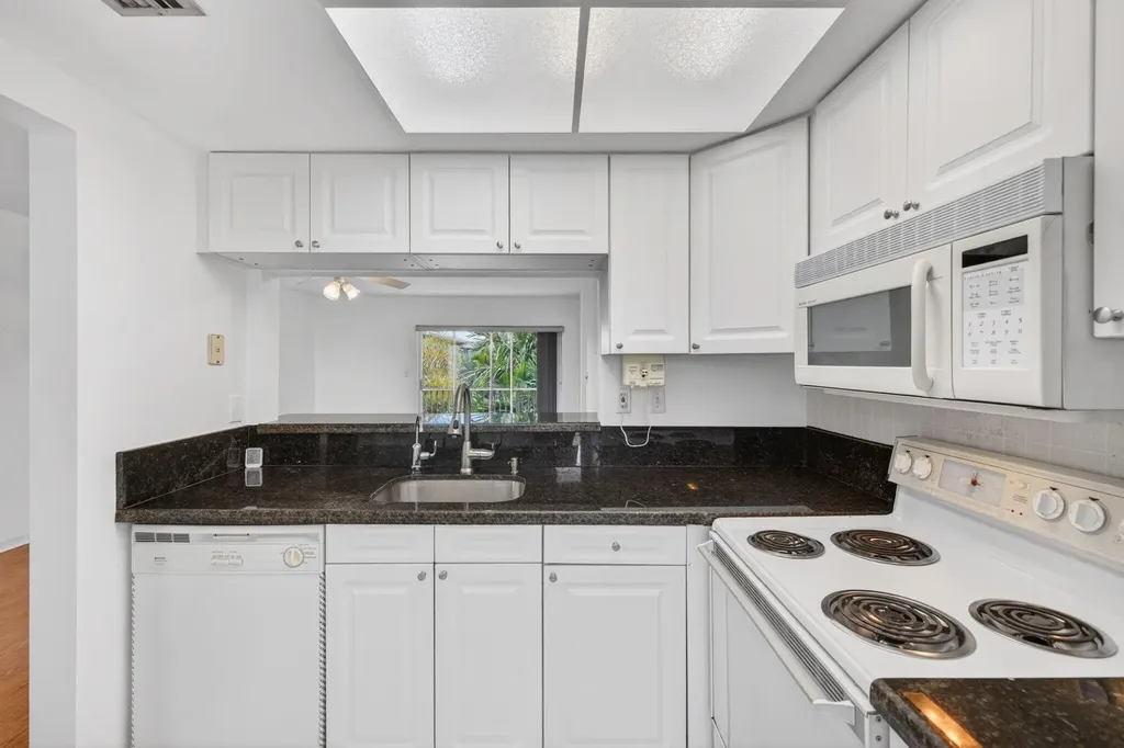 1500 SE 15th Street Fort Lauderdale FL 33316