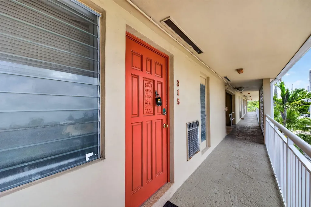 1500 SE 15th Street Fort Lauderdale FL 33316