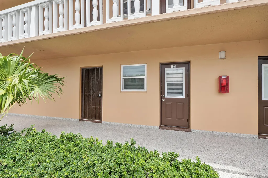 219 NE 14th Avenue Hallandale Beach FL 33009