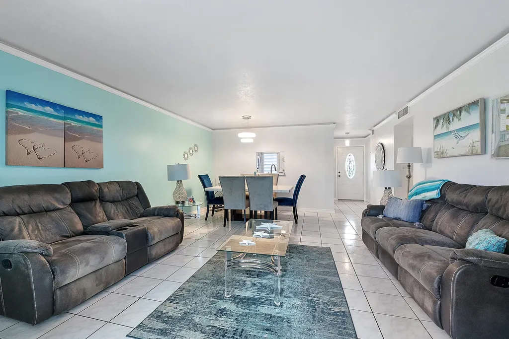 219 NE 14th Avenue Hallandale Beach FL 33009