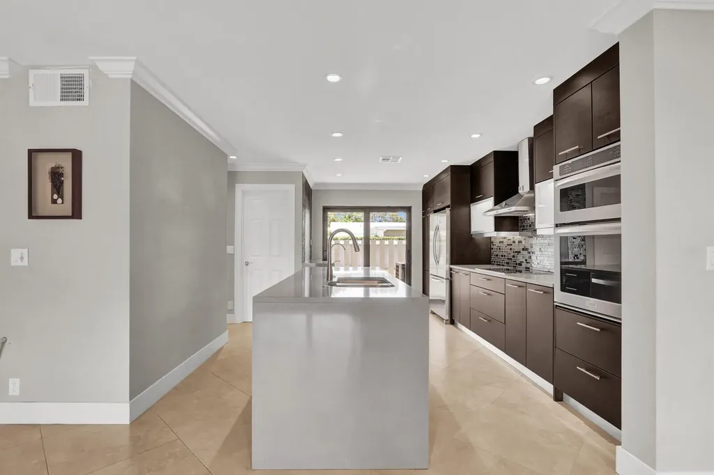 611 NE 12th Terrace Boynton Beach FL 33435