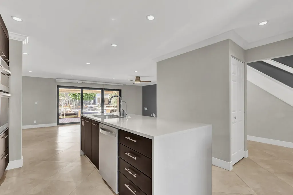 611 NE 12th Terrace Boynton Beach FL 33435