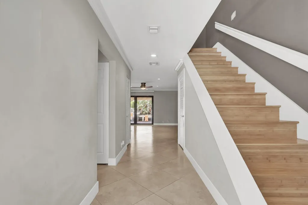 611 NE 12th Terrace Boynton Beach FL 33435