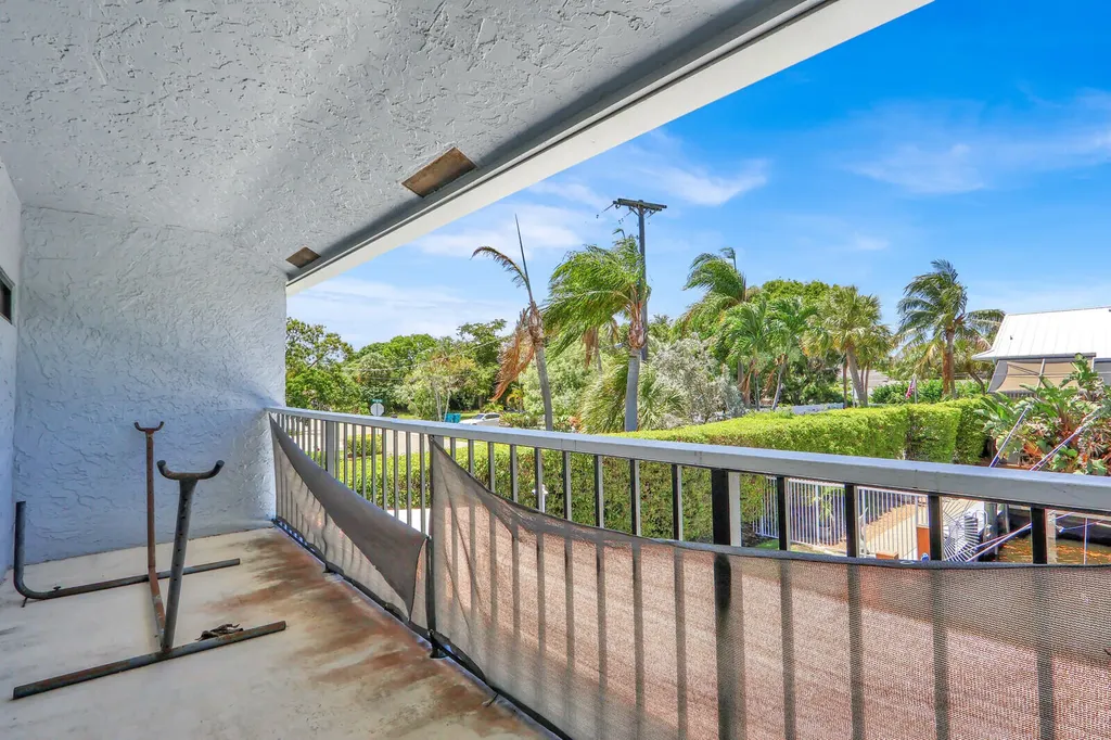 611 NE 12th Terrace Boynton Beach FL 33435