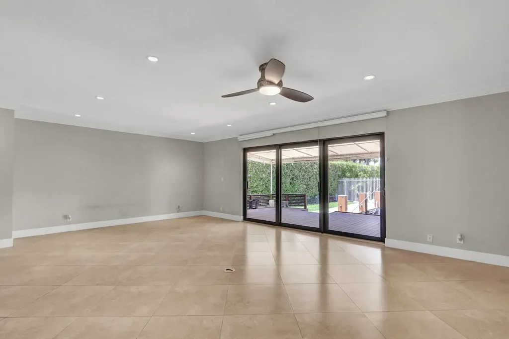 611 NE 12th Terrace Boynton Beach FL 33435