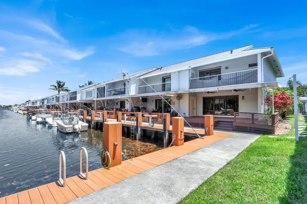 611 NE 12th Terrace Boynton Beach FL 33435