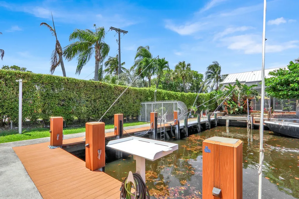 611 NE 12th Terrace Boynton Beach FL 33435