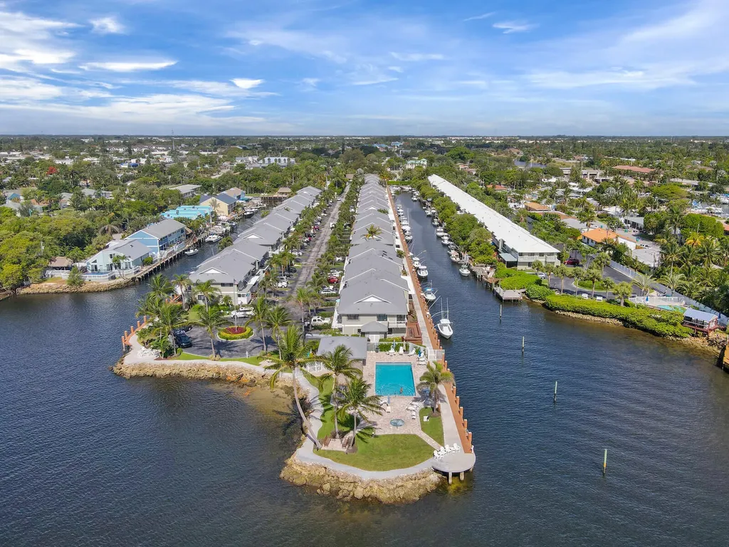 611 NE 12th Terrace Boynton Beach FL 33435