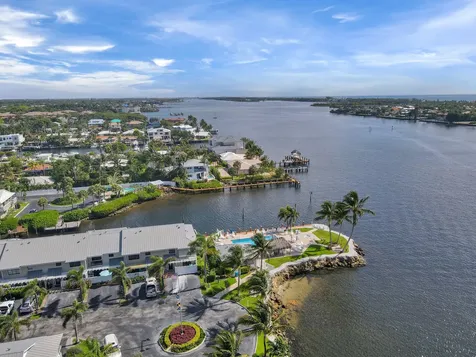 611 NE 12th Terrace Boynton Beach FL 33435