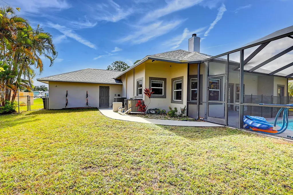 256 SW Ridgecrest Drive Port St Lucie FL 34953