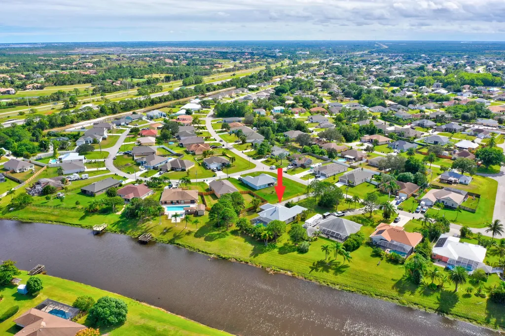256 SW Ridgecrest Drive Port St Lucie FL 34953