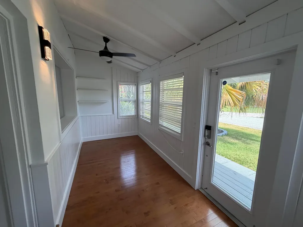 204 S Seacrest Circle Delray Beach FL 33444