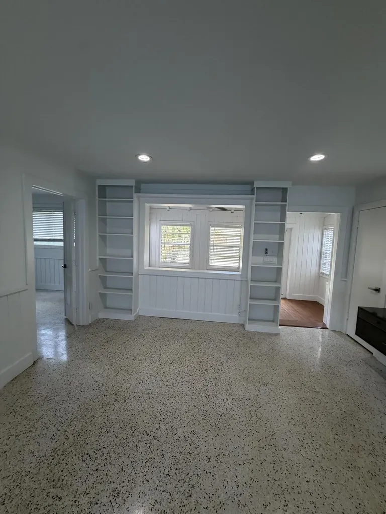 204 S Seacrest Circle Delray Beach FL 33444