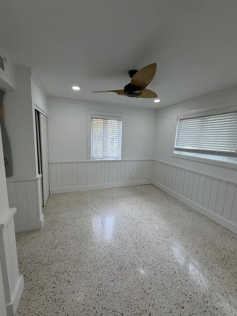 204 S Seacrest Circle Delray Beach FL 33444