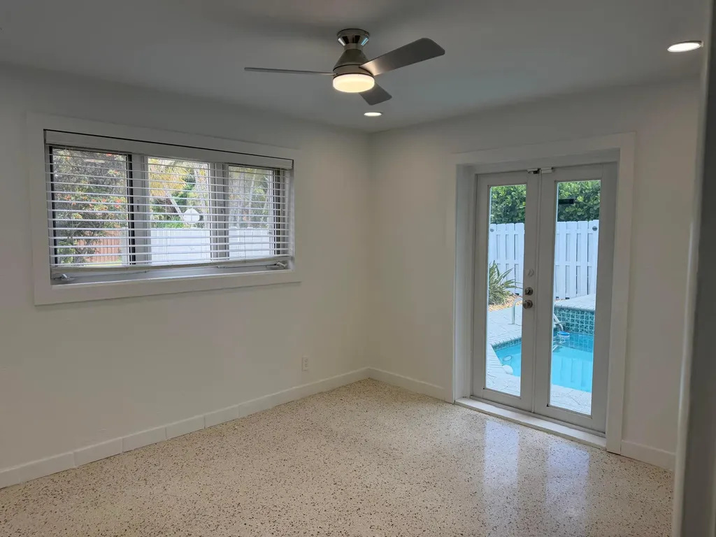 204 S Seacrest Circle Delray Beach FL 33444